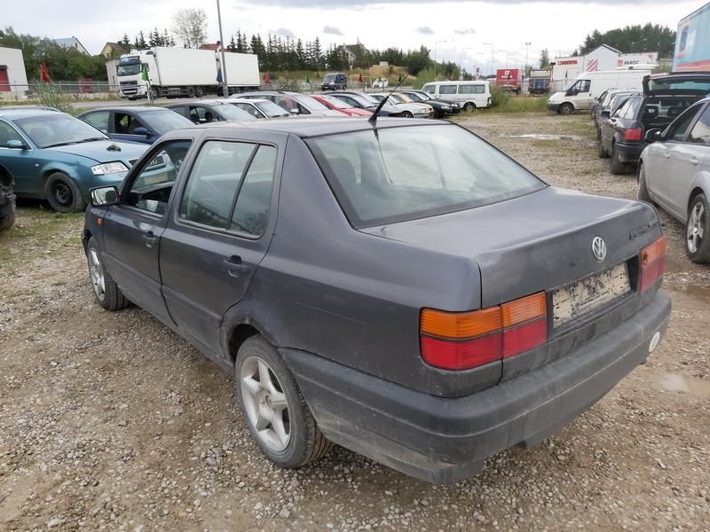 Volkswagen, Saloon | 7