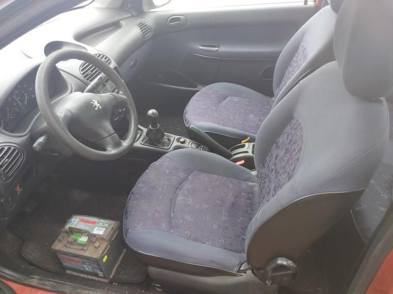 Peugeot, Hatchback | 4