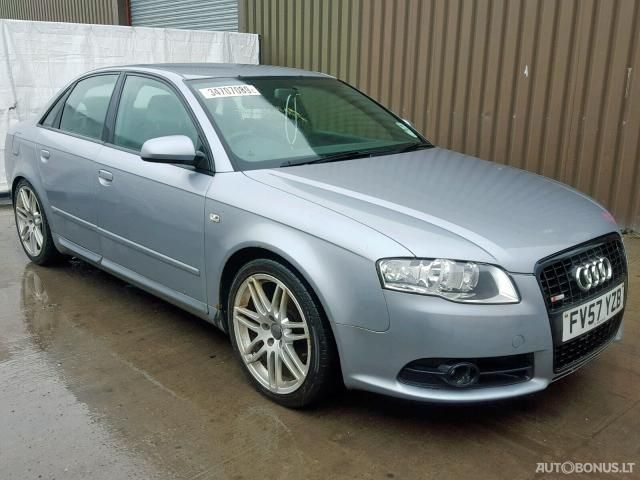 Audi A4, Sedanas | 1