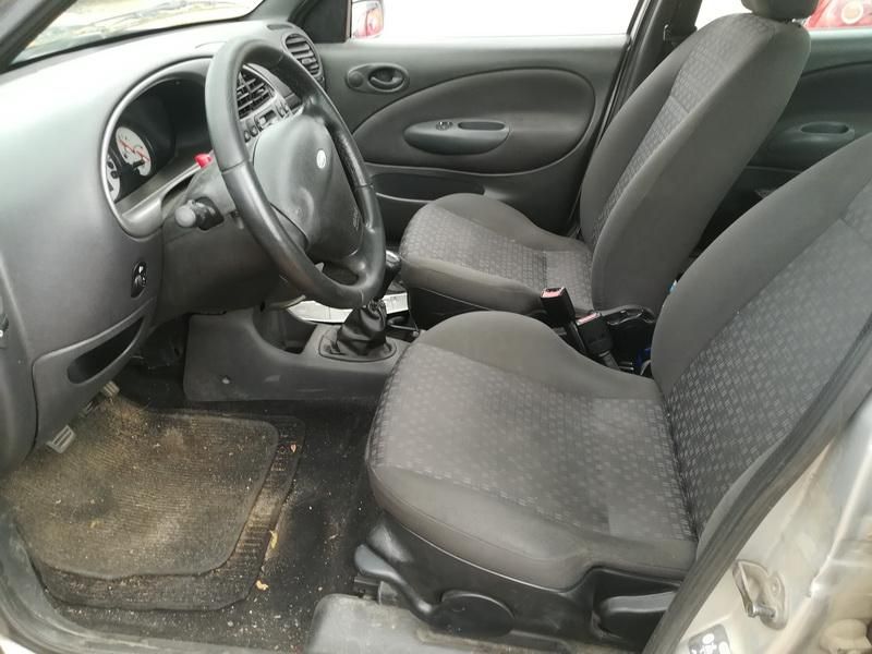 Ford, Hatchback | 5