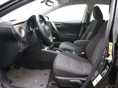 Toyota Auris | 3