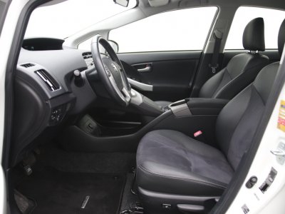 Toyota Prius | 3