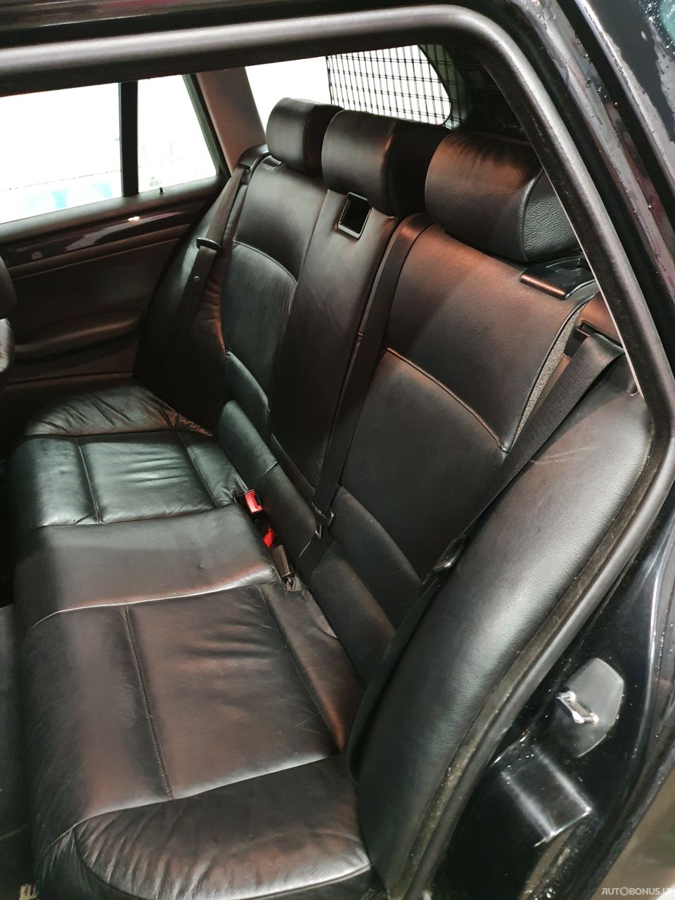 BMW 330 | 2