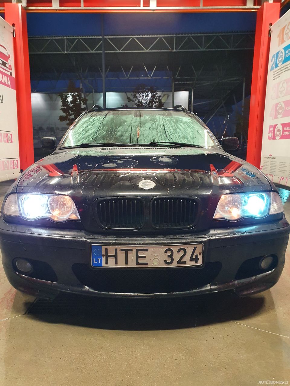BMW 330 | 7