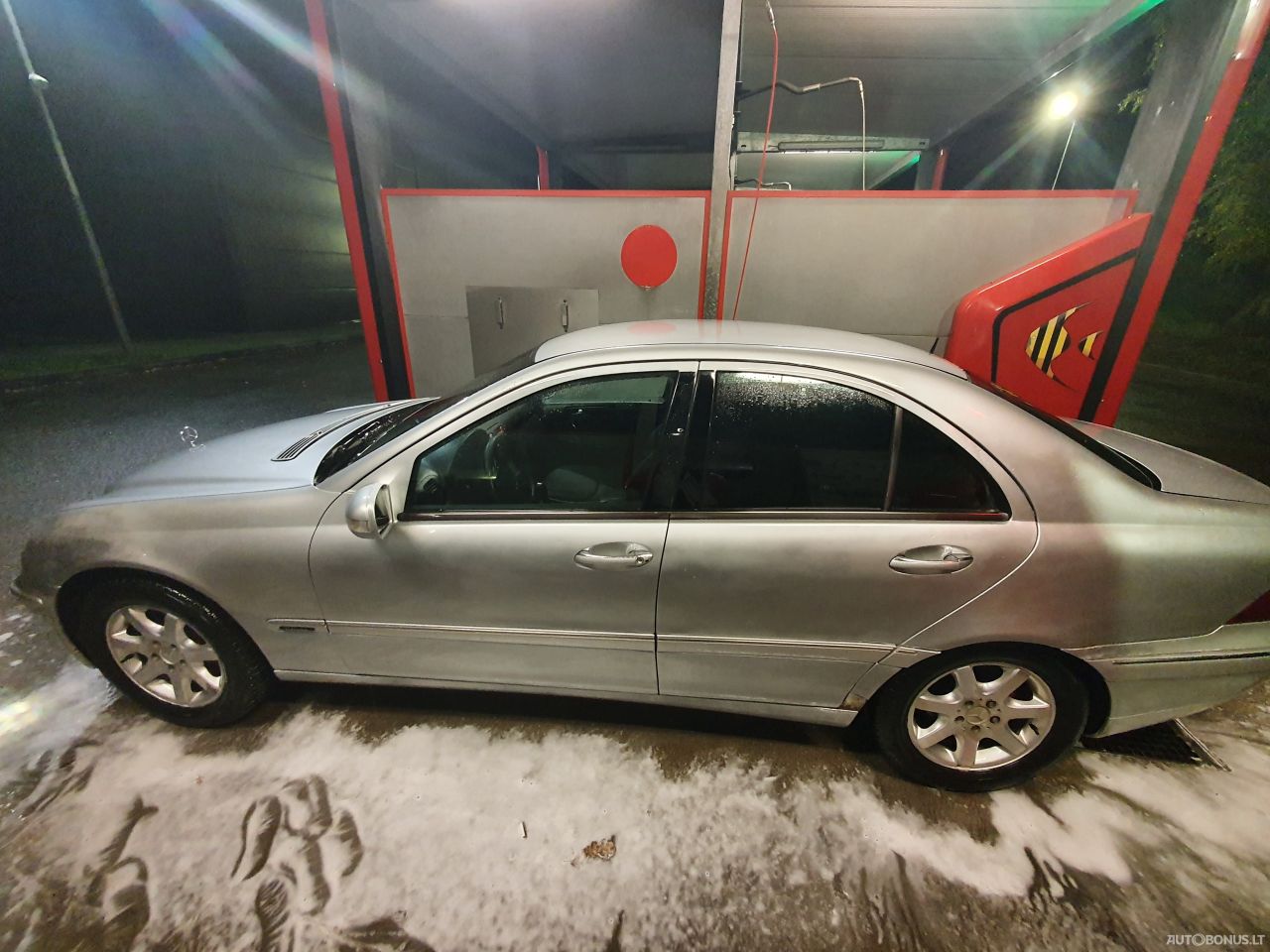 Mercedes-Benz C200 | 3