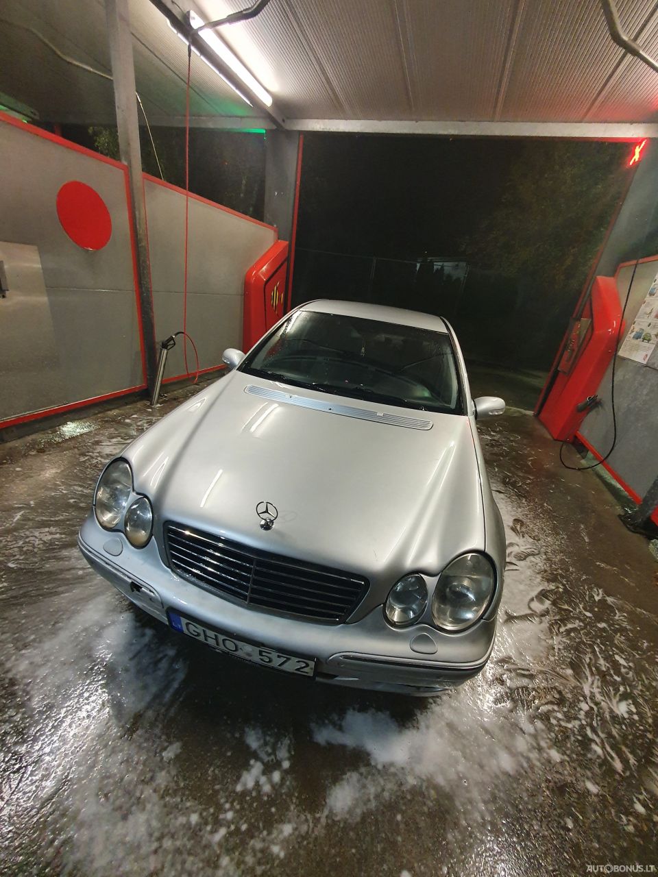 Mercedes-Benz C200 | 6