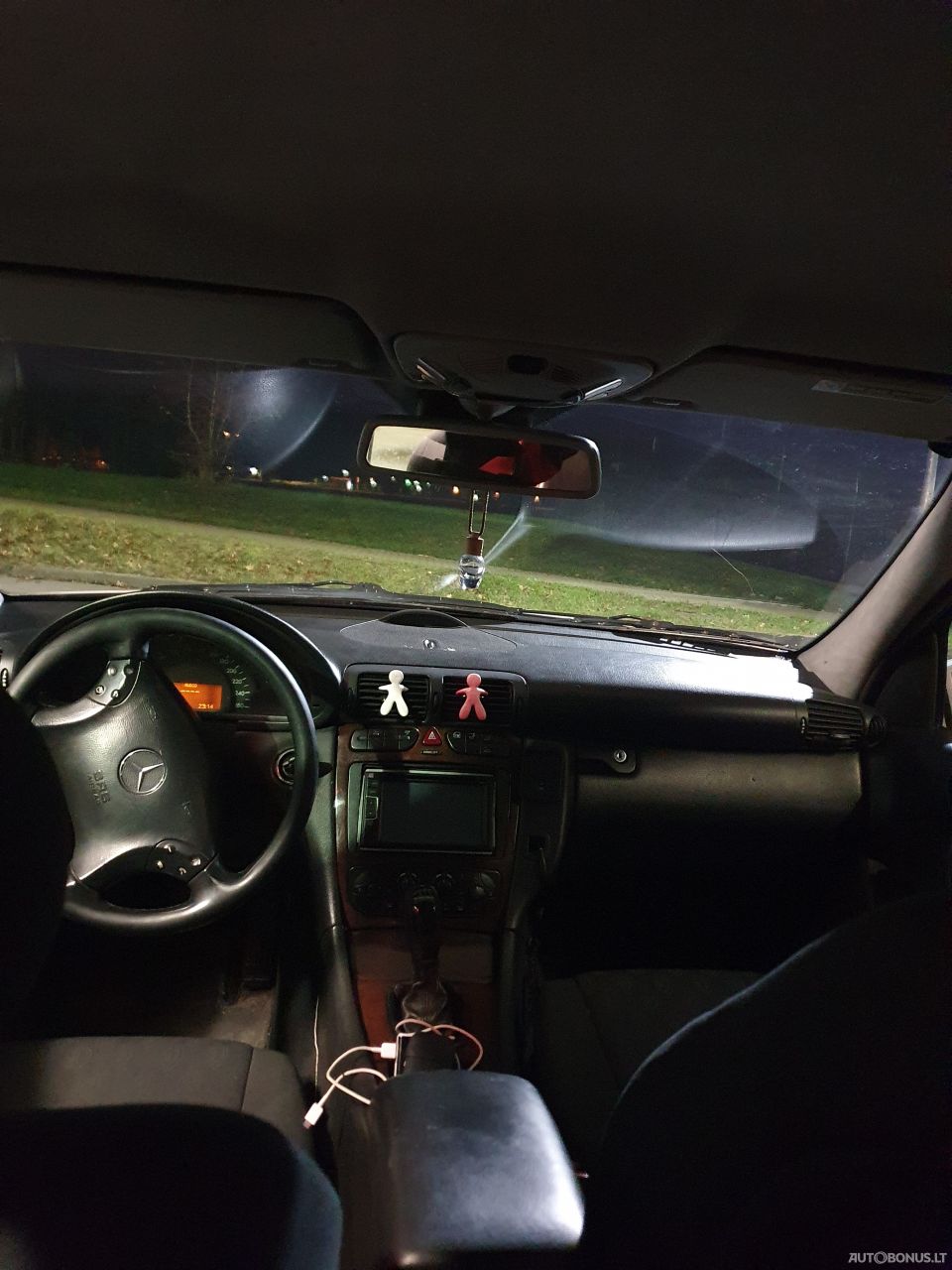 Mercedes-Benz C200 | 8