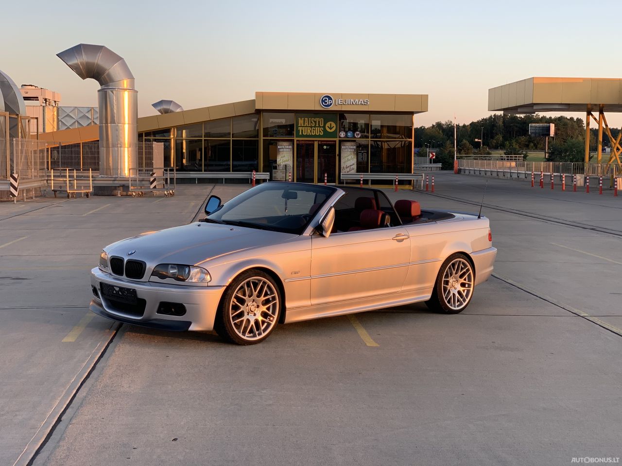 BMW 330 | 1