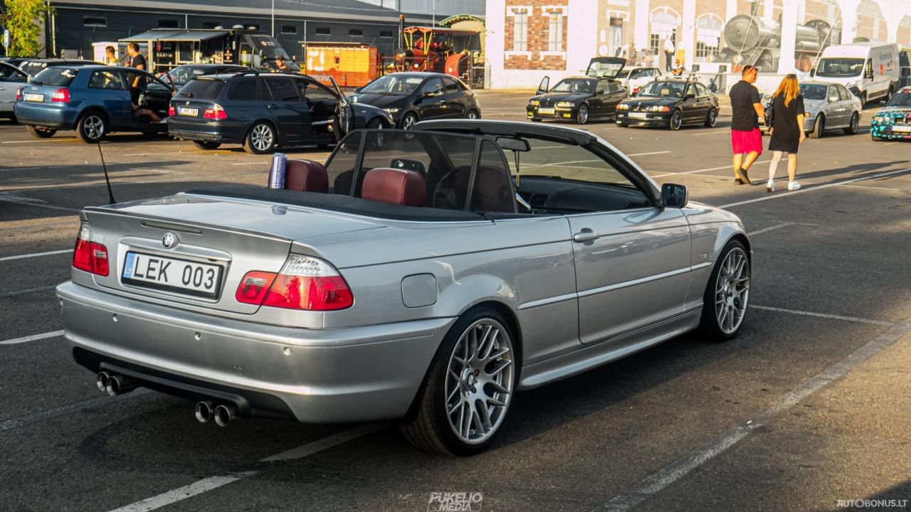 BMW 330 | 4