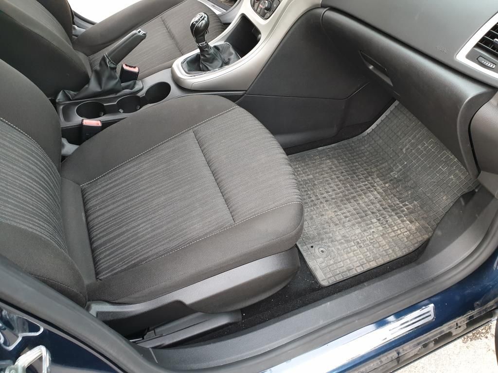 Opel Astra | 10