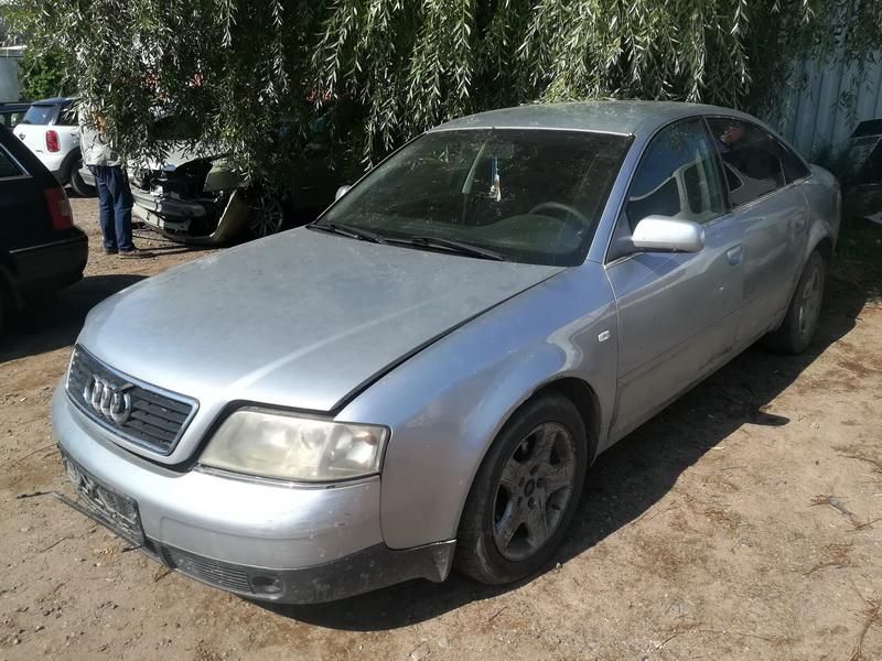 Audi, Sedanas | 3