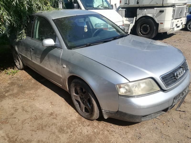 Audi, Sedanas | 2