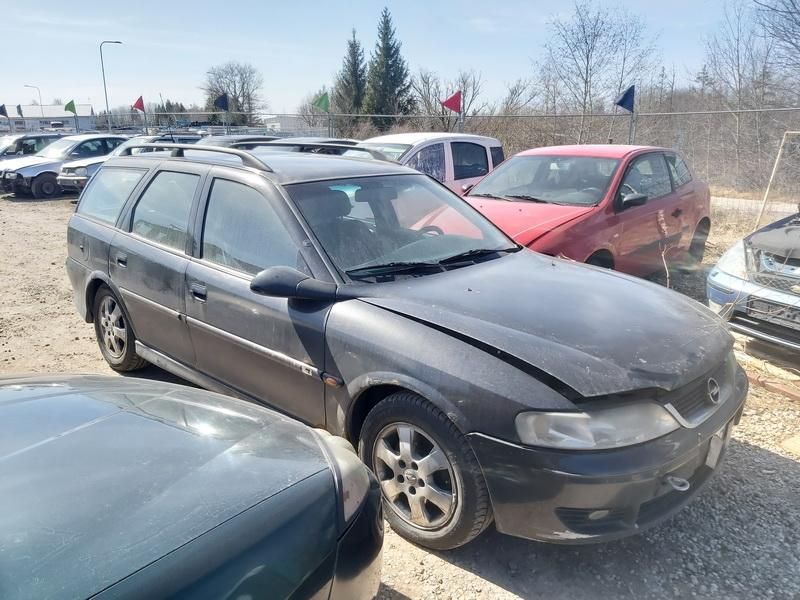 Opel, Universal