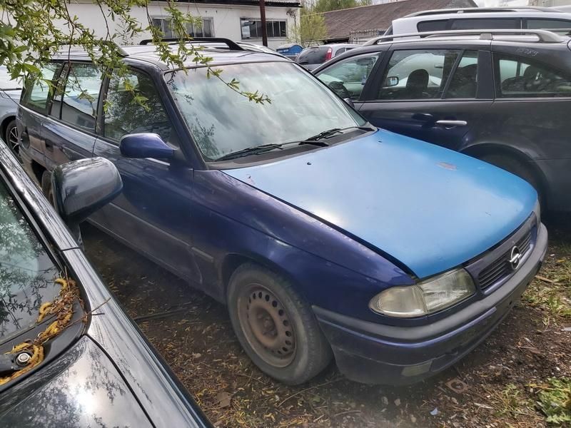Opel, Universal