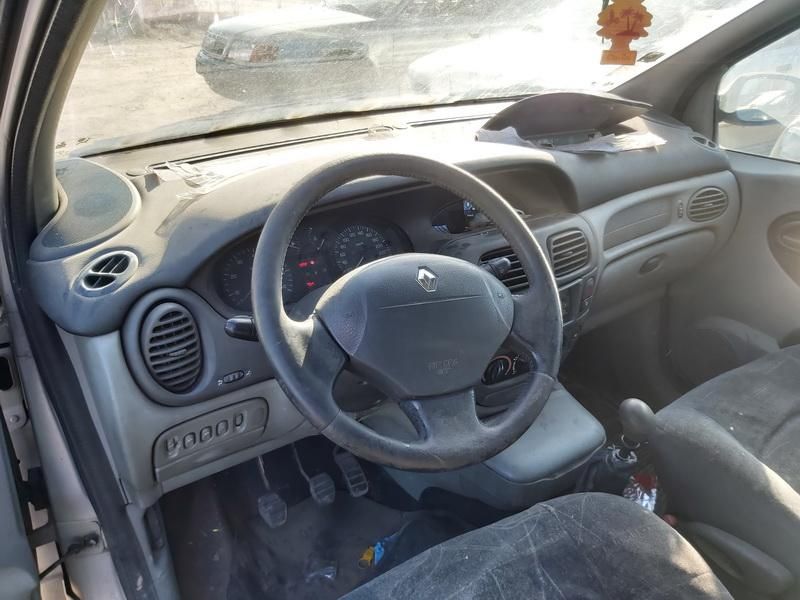 Renault 4, Vienatūris | 6