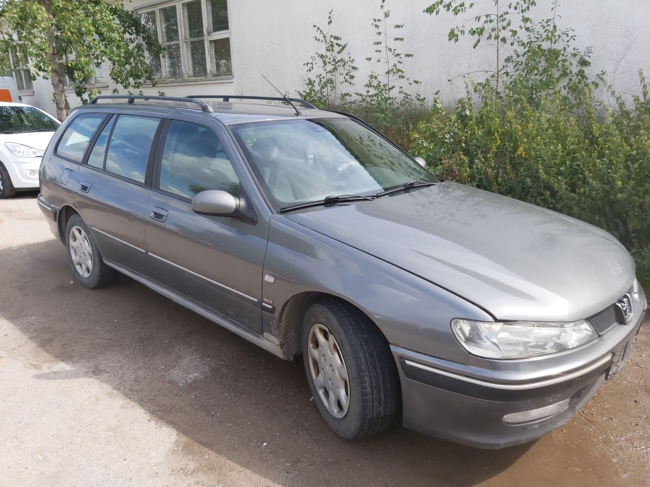 Peugeot, Universalas