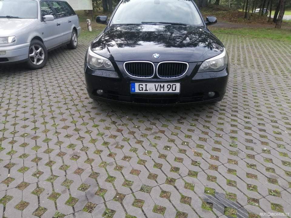 BMW 520, Sedanas