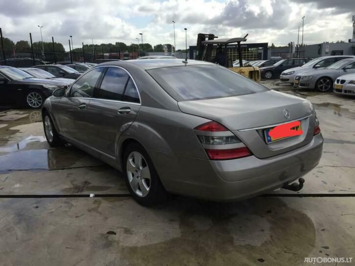 Mercedes-Benz S320 | 1