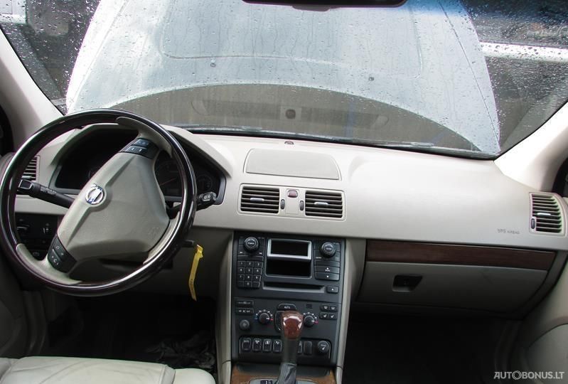 Volvo XC90 | 6