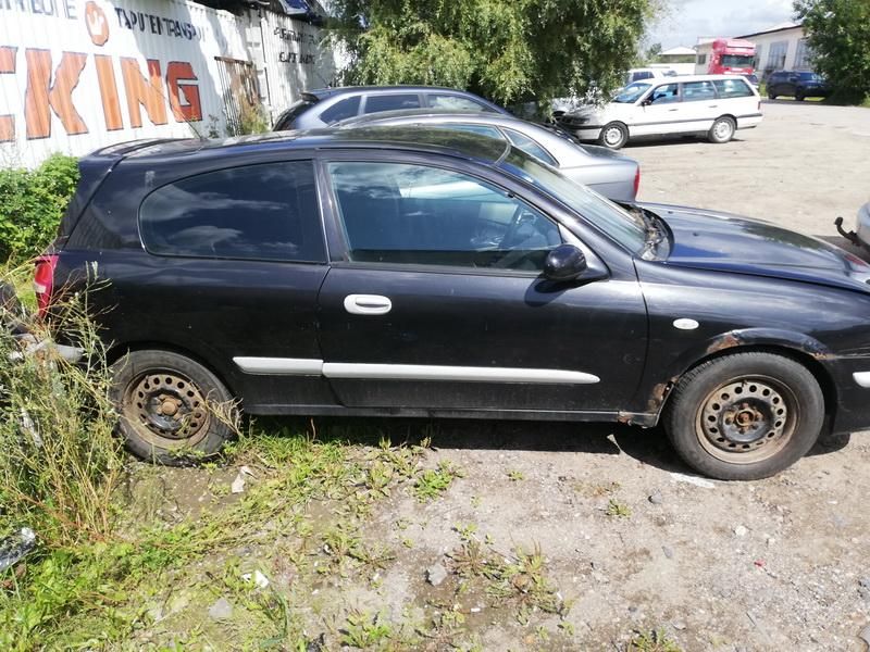 Nissan, Hatchback | 3