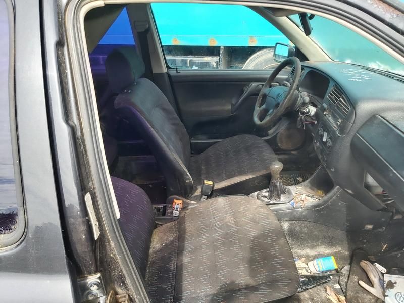 Volkswagen, Universalas | 6