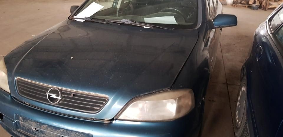 Opel, Sedanas | 1