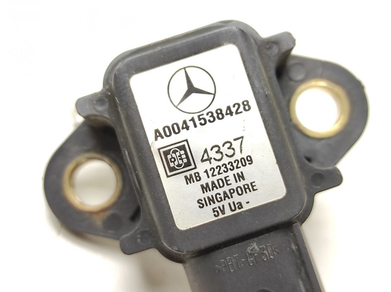 Mercedes-Benz E300, Sedanas