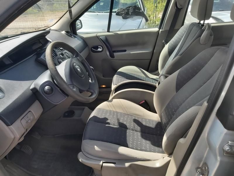 Renault 4, Vienatūris | 4