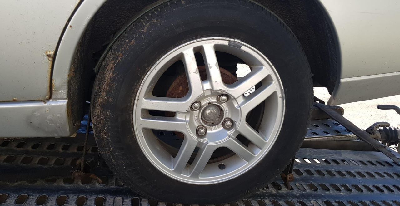 Ford, Universalas | 6