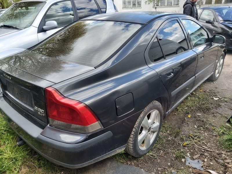 Volvo, Седан | 7