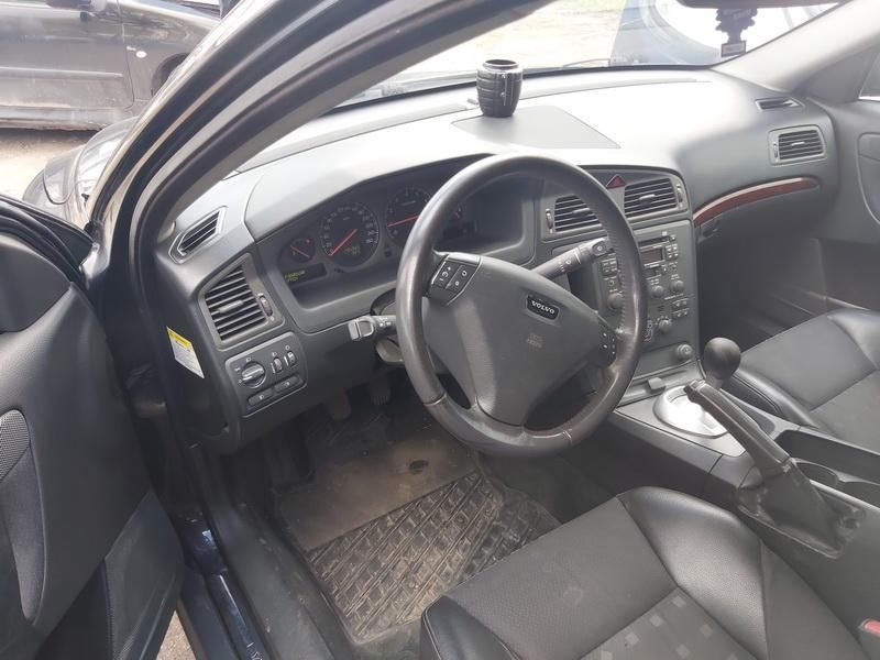Volvo, Седан | 5