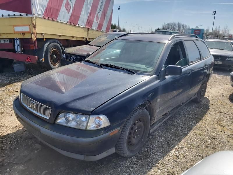 Volvo, Universalas | 3