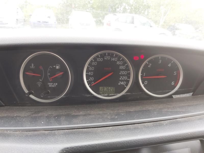 Nissan, Universalas | 6