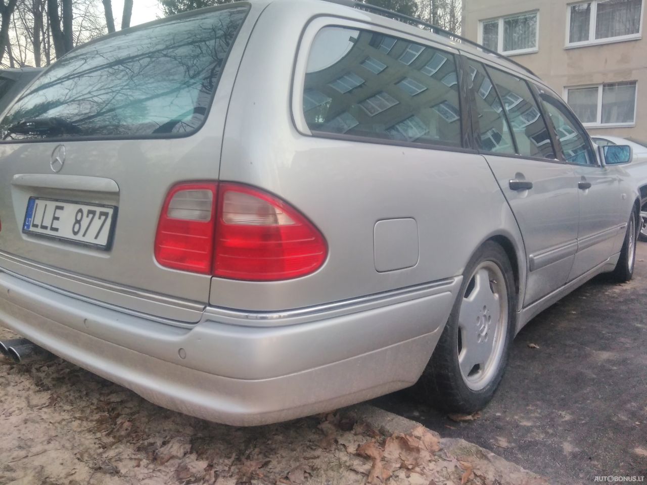 Mercedes-Benz E55 AMG | 1