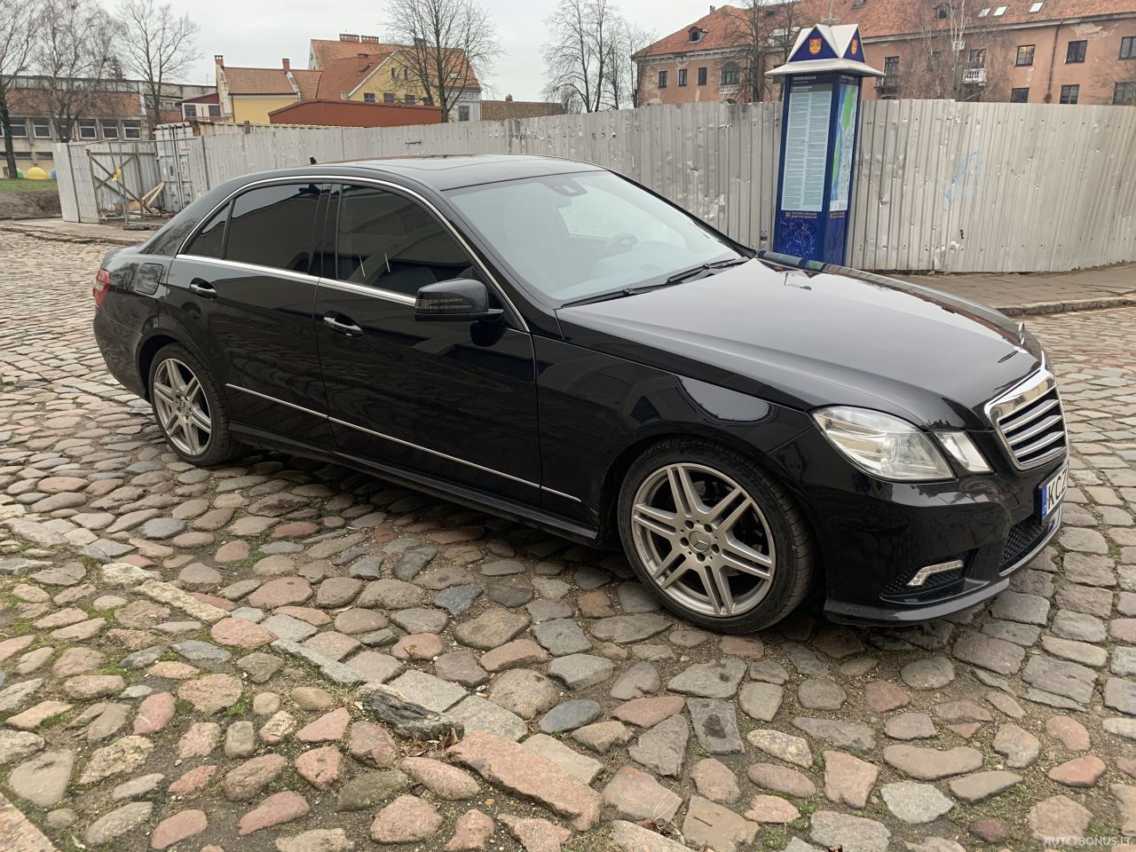 Mercedes-Benz E350 | 1