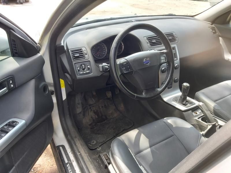 Volvo, Universalas | 5