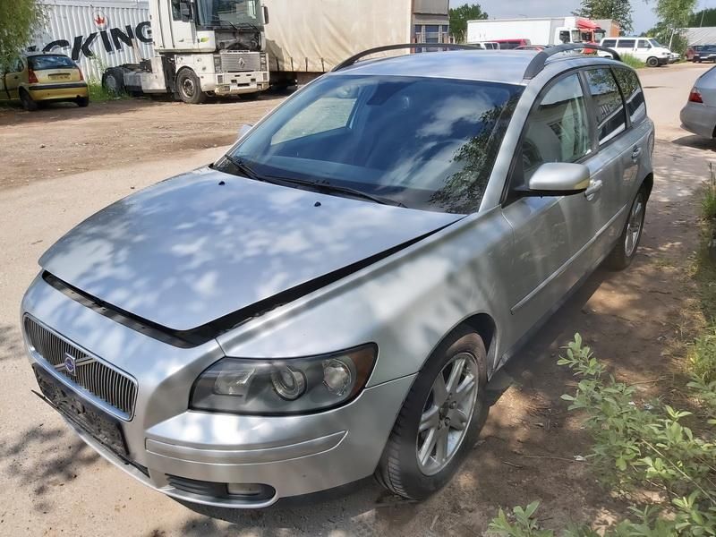 Volvo, Universalas | 3