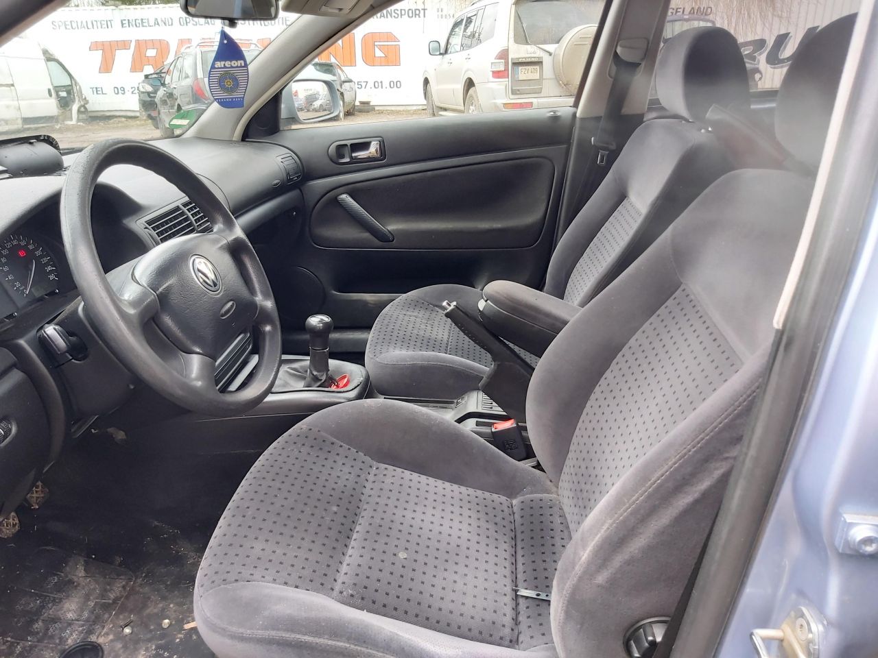 Volkswagen, Saloon | 4