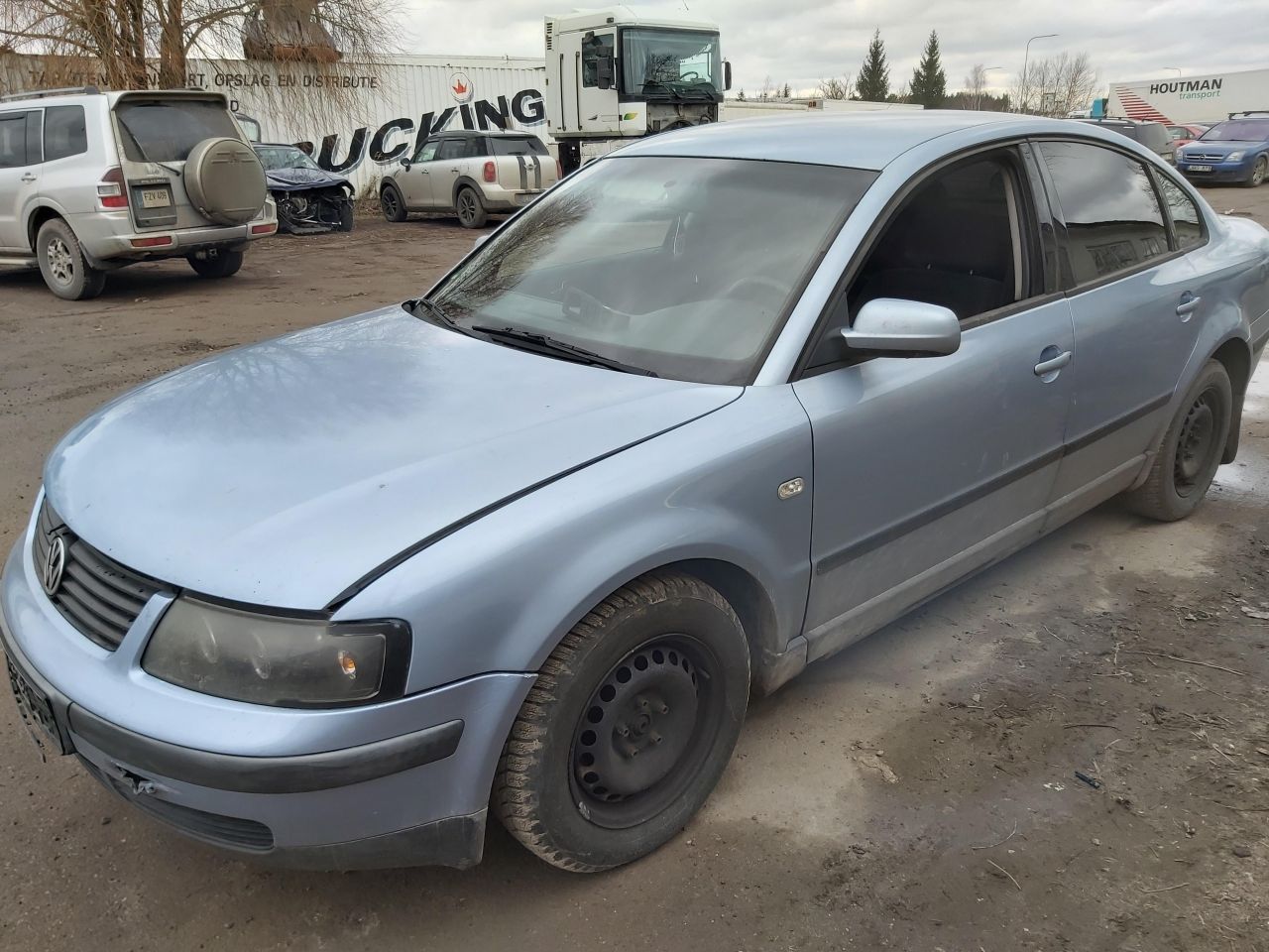 Volkswagen, Saloon | 3