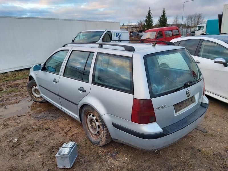 Volkswagen, Universalas | 6