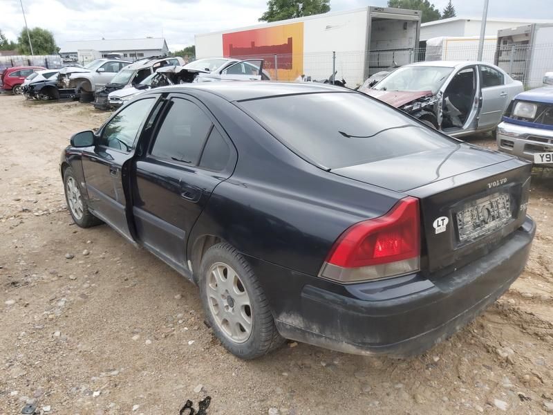 Volvo, Sedanas | 5