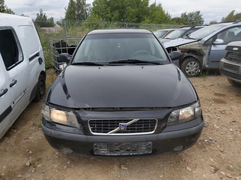 Volvo, Sedanas | 2
