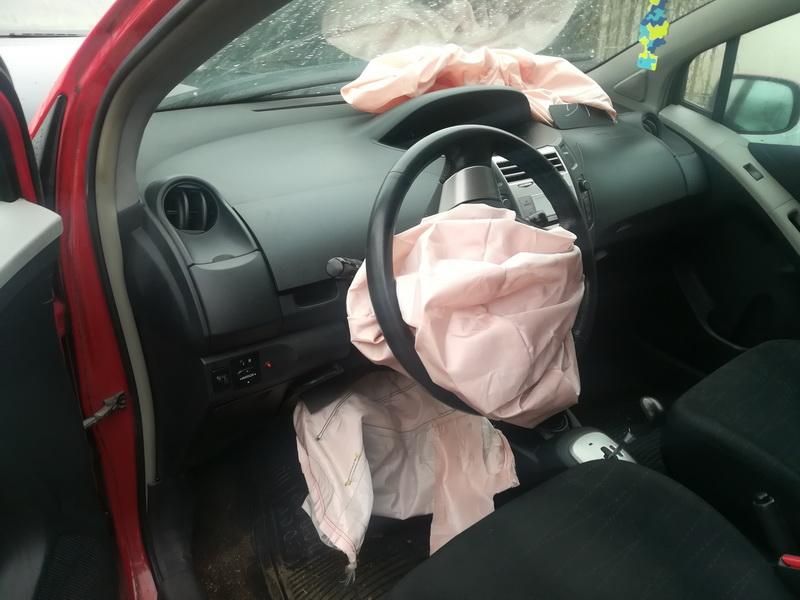Toyota, Hatchback | 5