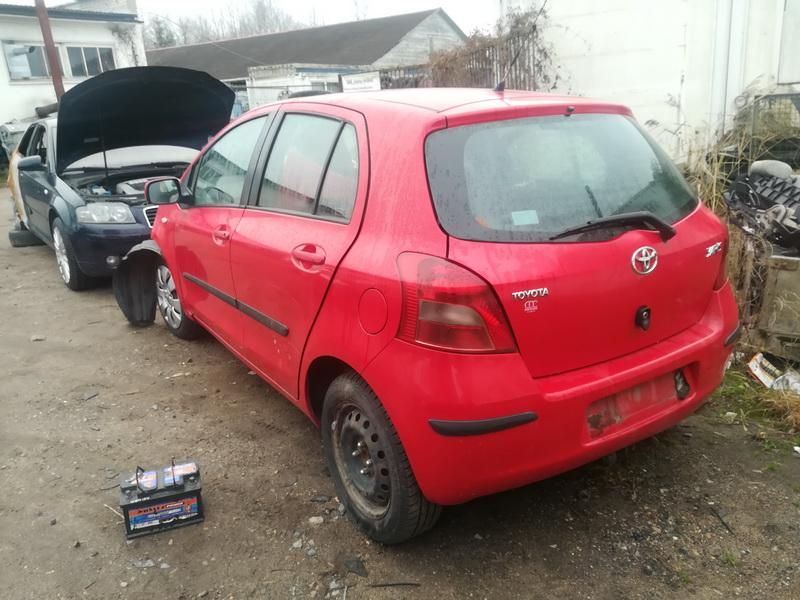 Toyota, Hatchback | 6