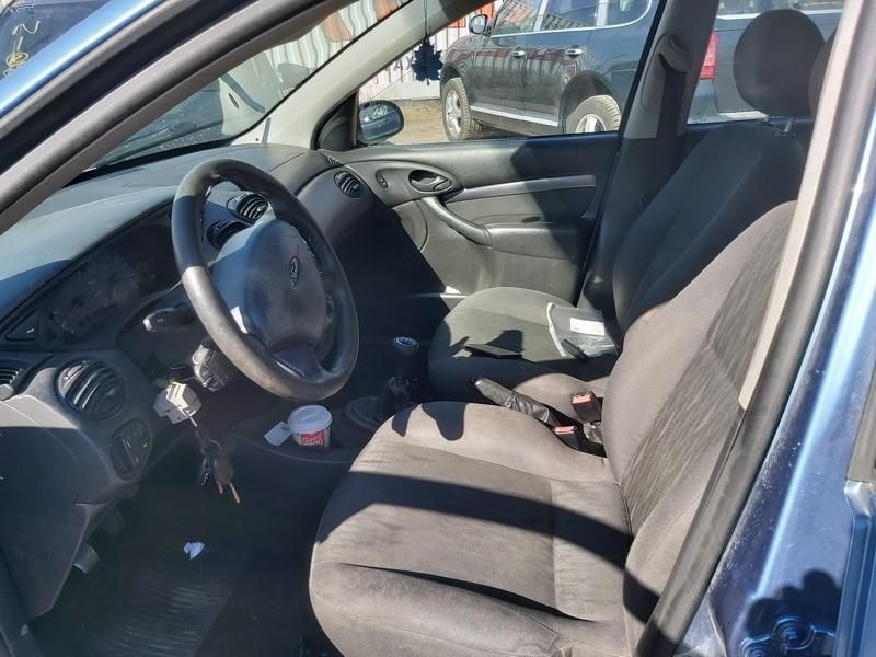 Ford, Hatchback | 4