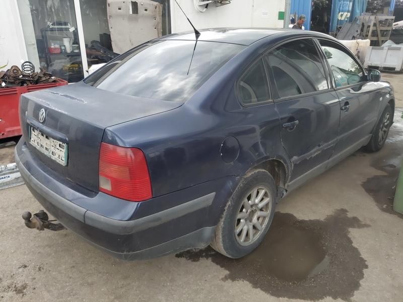 Volkswagen, Saloon | 7