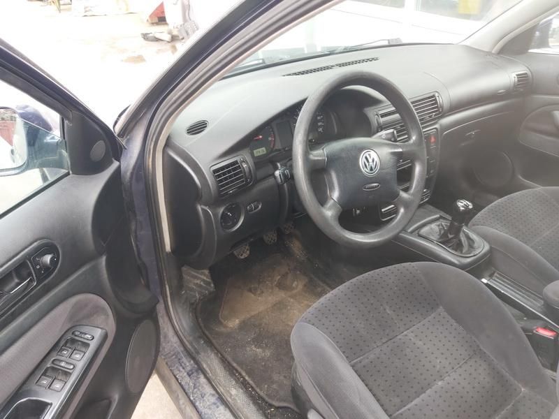 Volkswagen, Saloon | 5