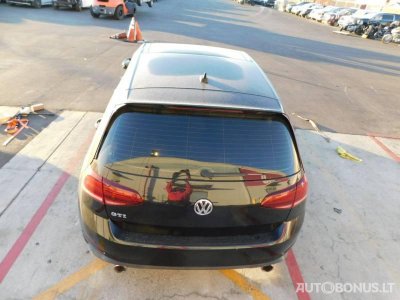 Volkswagen Golf | 3