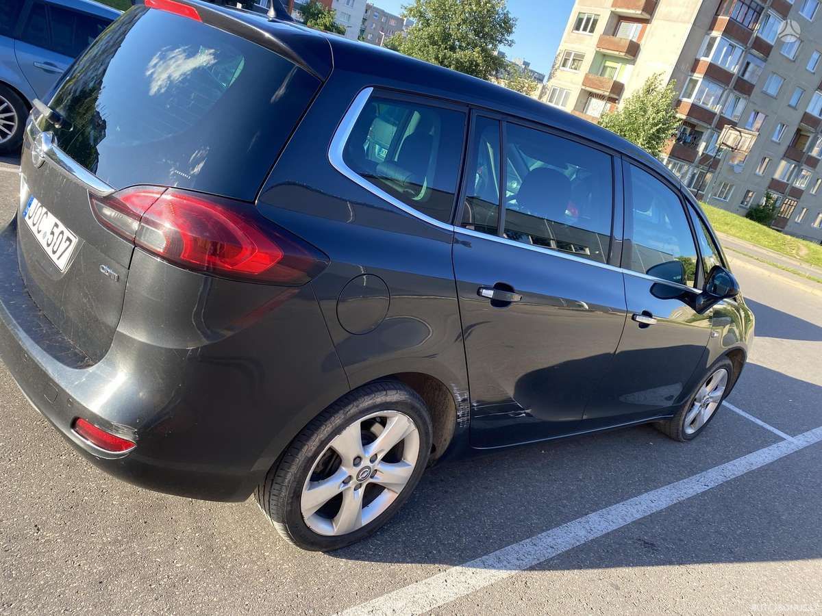 Opel Zafira tourer | 1