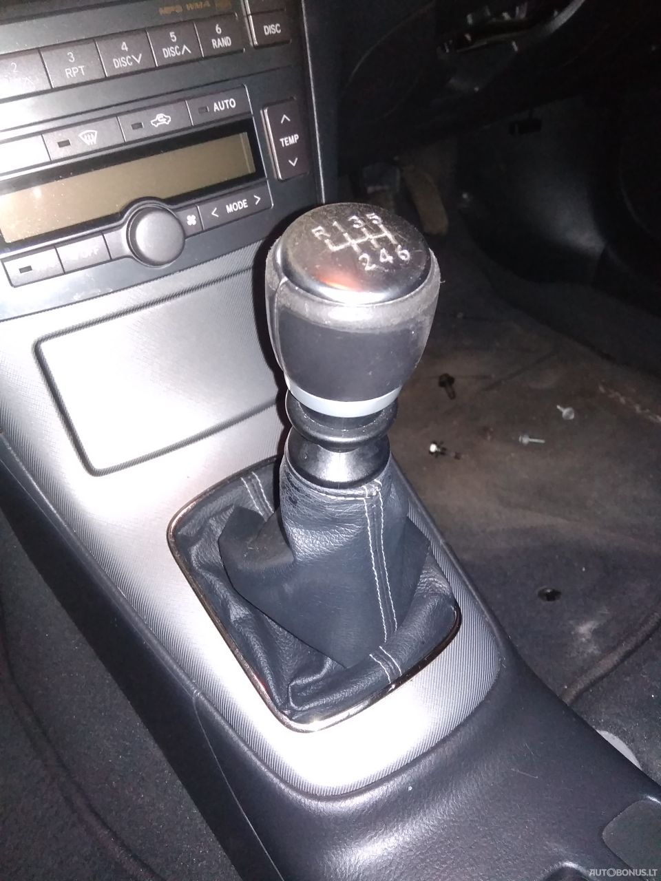 Toyota Avensis, Hatchback | 4